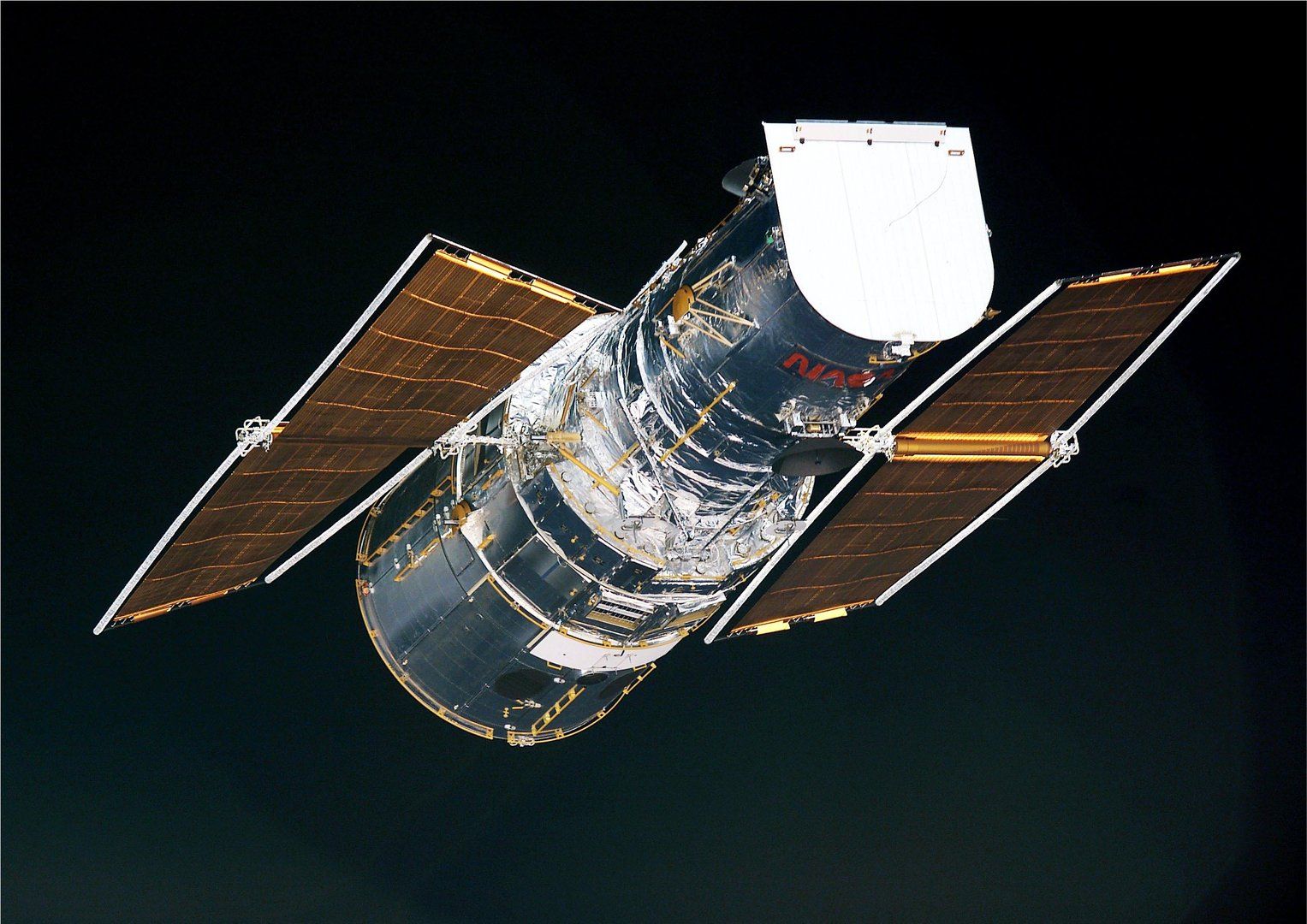 Gökyüzündeki_Gözümüz:_Hubble_Uzay_Teleskobu